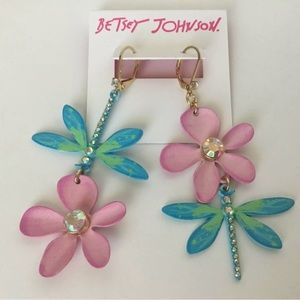 Betsey Johnson Dragonfly & Flower Mismatch Drop Earrings Gold, Pink & Blue NWT